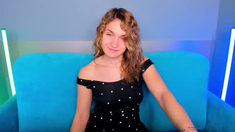 milkablond online show from February 2025 12:40:01 AM