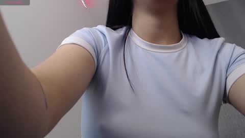 Amira online show from March 2025 01:20:01 PM