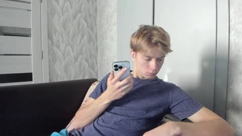 Isaac online show from December 2024 06:01:02 AM