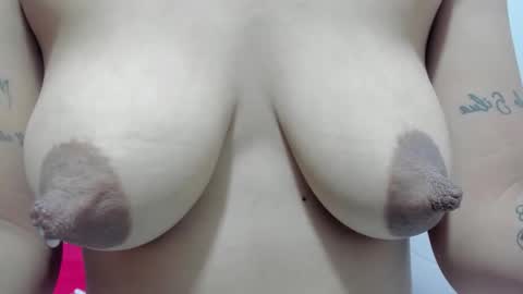 milkyway_18 online show from February 2026 01:43:01 PM