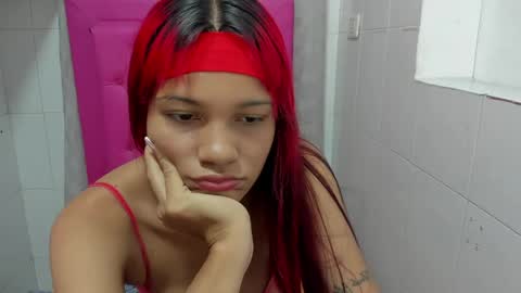 milkyway_18 online show from May 2026 03:20:01 PM