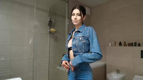 milla bella online show from January 2026 06:46:02 PM