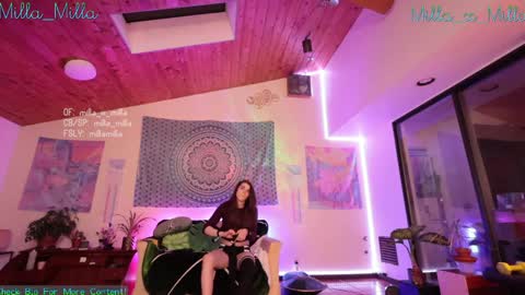 milla_milla online show from January 2025 09:34:01 AM