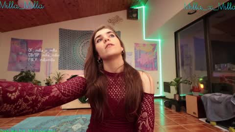 milla_milla online show from January 2025 04:57:02 PM