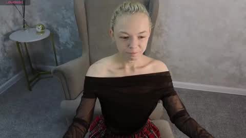 Hello  Im Mila online show from September 2025 08:30:01 AM