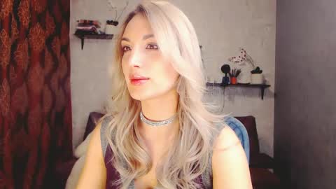 MillaXQueen online show from February 2025 11:31:02 AM