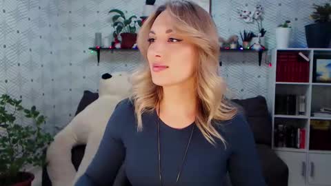 MillaXQueen online show from January 2026 03:27:01 PM