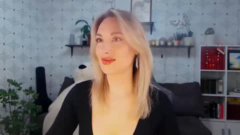Snapshot of millaxqueen chatting on April 2026 03:04:01 PM MillaXQueen online show from April 2026 03:04:01 PM
