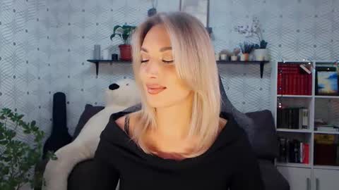 Snapshot of millaxqueen chatting on May 2026 01:16:02 PM MillaXQueen online show from May 2026 01:16:02 PM