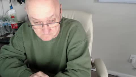 Snapshot of millenium0129 chatting on December 2024 04:13:02 PM millenium0129 online show from December 2024 04:13:02 PM