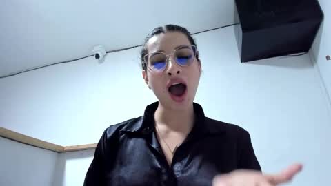 Aleja online show from March 2026 09:21:02 PM