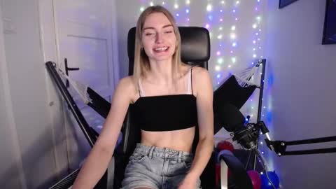 millie_lacroix online show from January 2025 03:28:02 PM