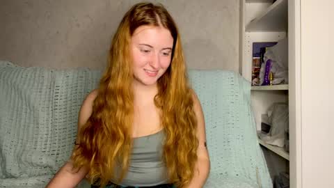 Snapshot of milly_milliy chatting on December 2024 05:33:01 PM Milly online show from December 2024 05:33:01 PM