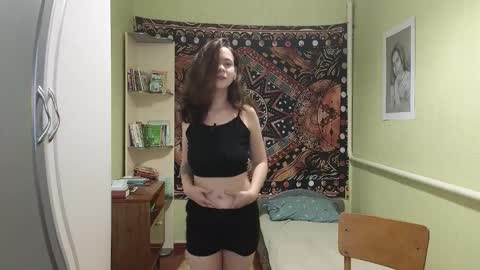 Mila online show from September 2025 10:06:01 AM