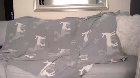 miloslove online show from September 2025 12:29:01 PM