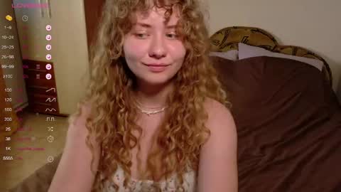 Snapshot of milounee chatting on April 2026 03:43:01 PM milounee online show from April 2026 03:43:01 PM