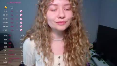 Snapshot of milounee chatting on June 2026 08:30:01 AM milounee online show from June 2026 08:30:01 AM
