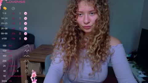 Snapshot of milounee chatting on July 2026 08:10:01 AM milounee online show from July 2026 08:10:01 AM