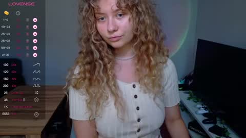 Snapshot of milounee chatting on July 2026 02:41:01 PM milounee online show from July 2026 02:41:01 PM