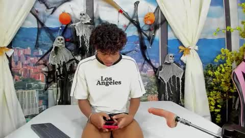 miltondelis online show from October 2025 03:23:02 AM