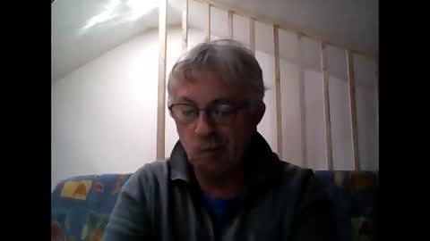 milu72 online show from December 2024 04:09:01 PM