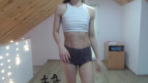 milusea online show from January 2025 12:21:01 PM