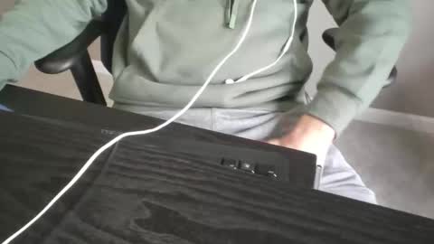 Snapshot of milwaukeebadger24 chatting on October 2025 01:45:02 PM milwaukeebadger24 online show from October 2025 01:45:02 PM