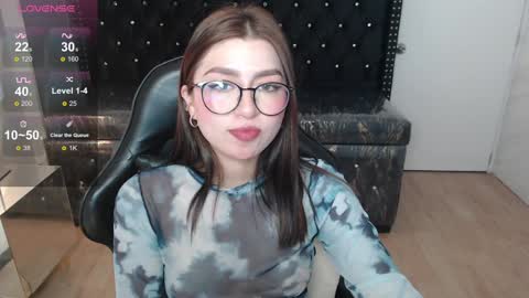 Mily online show from December 2024 04:03:02 PM