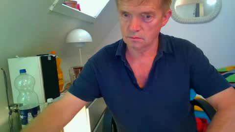 Snapshot of milymen26 chatting on July 2026 06:43:02 PM Milymen26 Polish man master fereskik straight mature online show from July 2026 06:43:02 PM