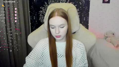 Snapshot of milymi_ chatting on January 2025 11:34:02 PM Milena and Jasper online show from January 2025 11:34:02 PM