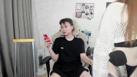 Snapshot of milymi_ chatting on February 2025 06:26:02 PM Milena and Jasper online show from February 2025 06:26:02 PM