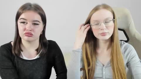 Milena and Jasper online show from February 2026 05:11:01 PM