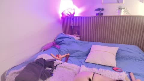 Milly  online show from December 2024 04:04:02 PM