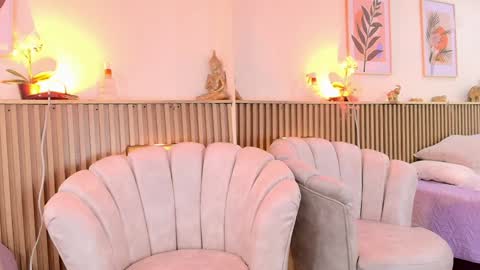 Milly  online show from January 2025 09:39:01 AM