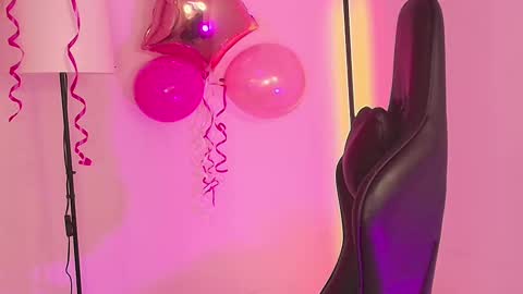 Milly  online show from February 2025 03:40:01 AM