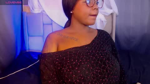 Snapshot of mimi_gil chatting on February 2026 01:19:01 PM Mimi online show from February 2026 01:19:01 PM