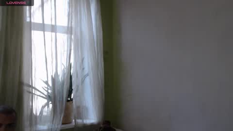 Snapshot of mimi_la chatting on October 2025 12:25:01 PM mimi_la online show from October 2025 12:25:01 PM