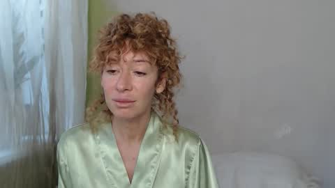 Snapshot of mimi_la chatting on October 2025 09:19:02 AM mimi_la online show from October 2025 09:19:02 AM