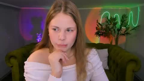 Kelly online show from December 2024 06:26:01 AM