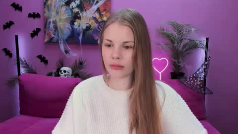 Kelly online show from November 2025 08:11:02 PM