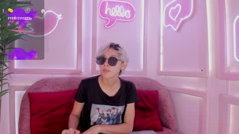 Minji online show from January 2025 11:44:02 AM