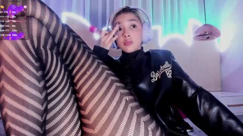 Minji online show from January 2025 05:46:01 PM