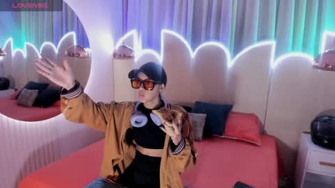 Minji online show from February 2025 11:54:01 AM