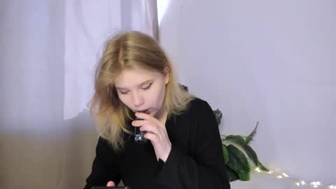 hi Im Mina  online show from March 2025 01:26:02 AM