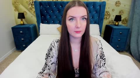 minchelskatrina online show from December 2024 12:33:01 PM
