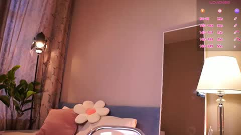 Frances  Next streams Thu Fri Sat 8am -  4pm GMT3 online show from September 2025 05:55:02 AM