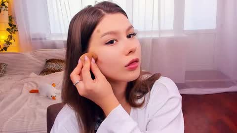 Snapshot of minditrelles chatting on October 2025 07:18:02 AM Mindi online show from October 2025 07:18:02 AM