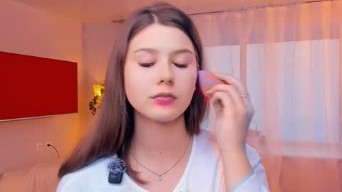 Snapshot of minditrelles chatting on October 2025 07:09:02 AM Mindi online show from October 2025 07:09:02 AM