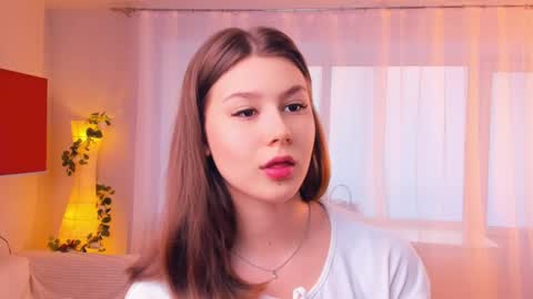 Snapshot of minditrelles chatting on October 2025 07:09:01 AM Mindi online show from October 2025 07:09:01 AM