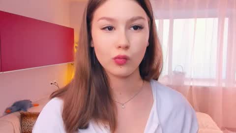 Snapshot of minditrelles chatting on November 2025 07:11:02 AM Mindi online show from November 2025 07:11:02 AM